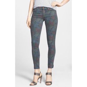 Mother The Vamp in Ghosts and Roses sz 27